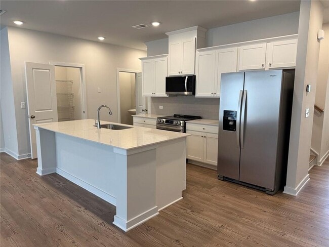 Building Photo - 7309 Mulberry St