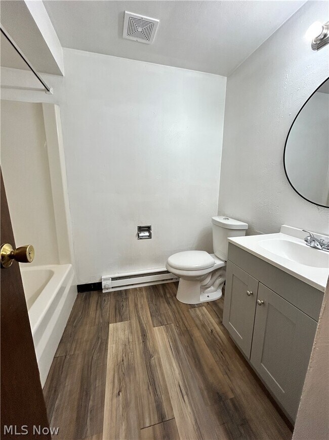 Building Photo - 141 Pikeview Rd