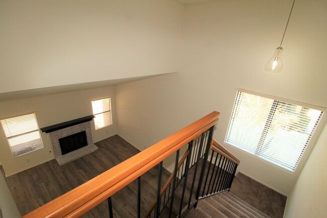 Building Photo - Updated La Ventana Condominium