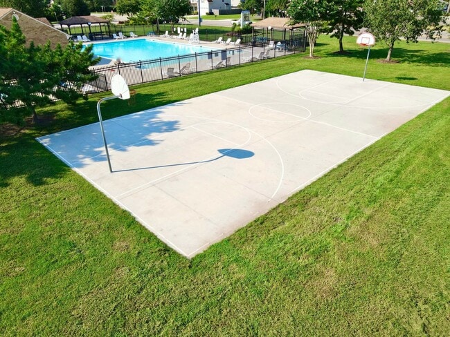 Building Photo - Available 05-07-26! Charming Home With A Wrap-Around Porch! Pet Friendly - Fenced Yard - Excellen...