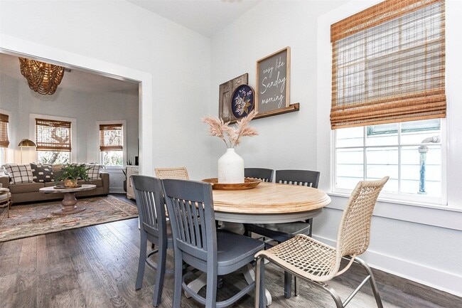 Building Photo - 2021 Avenue O 1/2