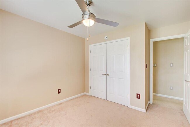 Building Photo - 3040 Stone Rd