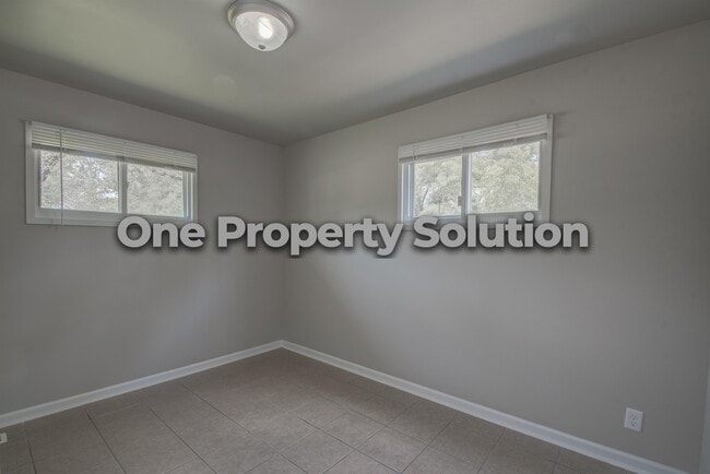 Building Photo - 5001 Carolina St