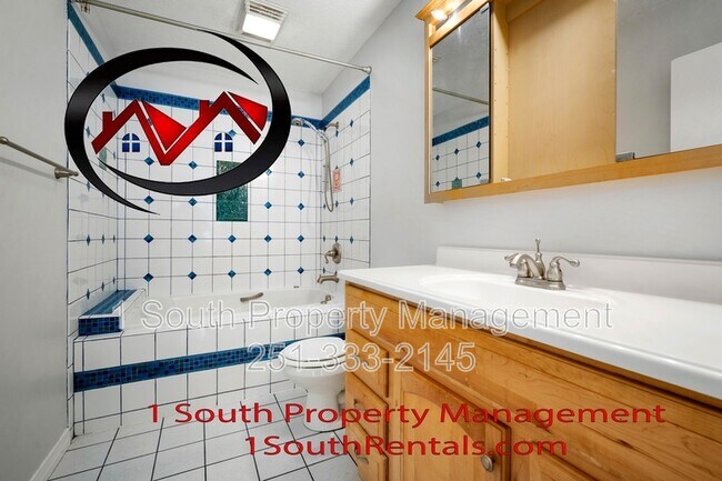 Building Photo - 470 Evergreen Rd
