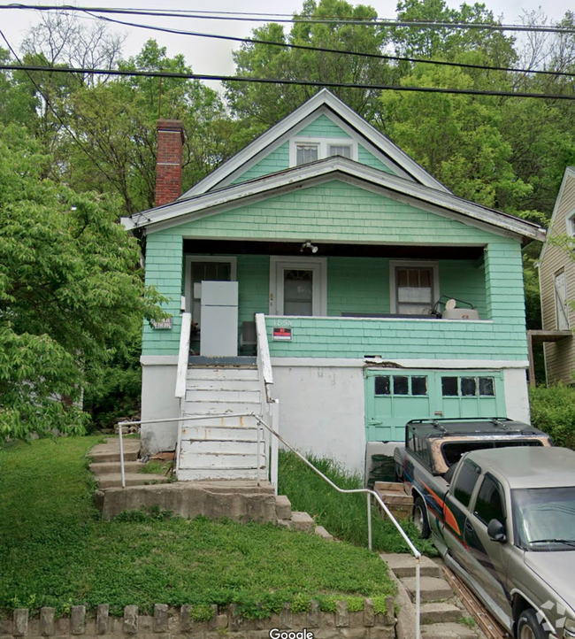 Building Photo - 1854 Denham St