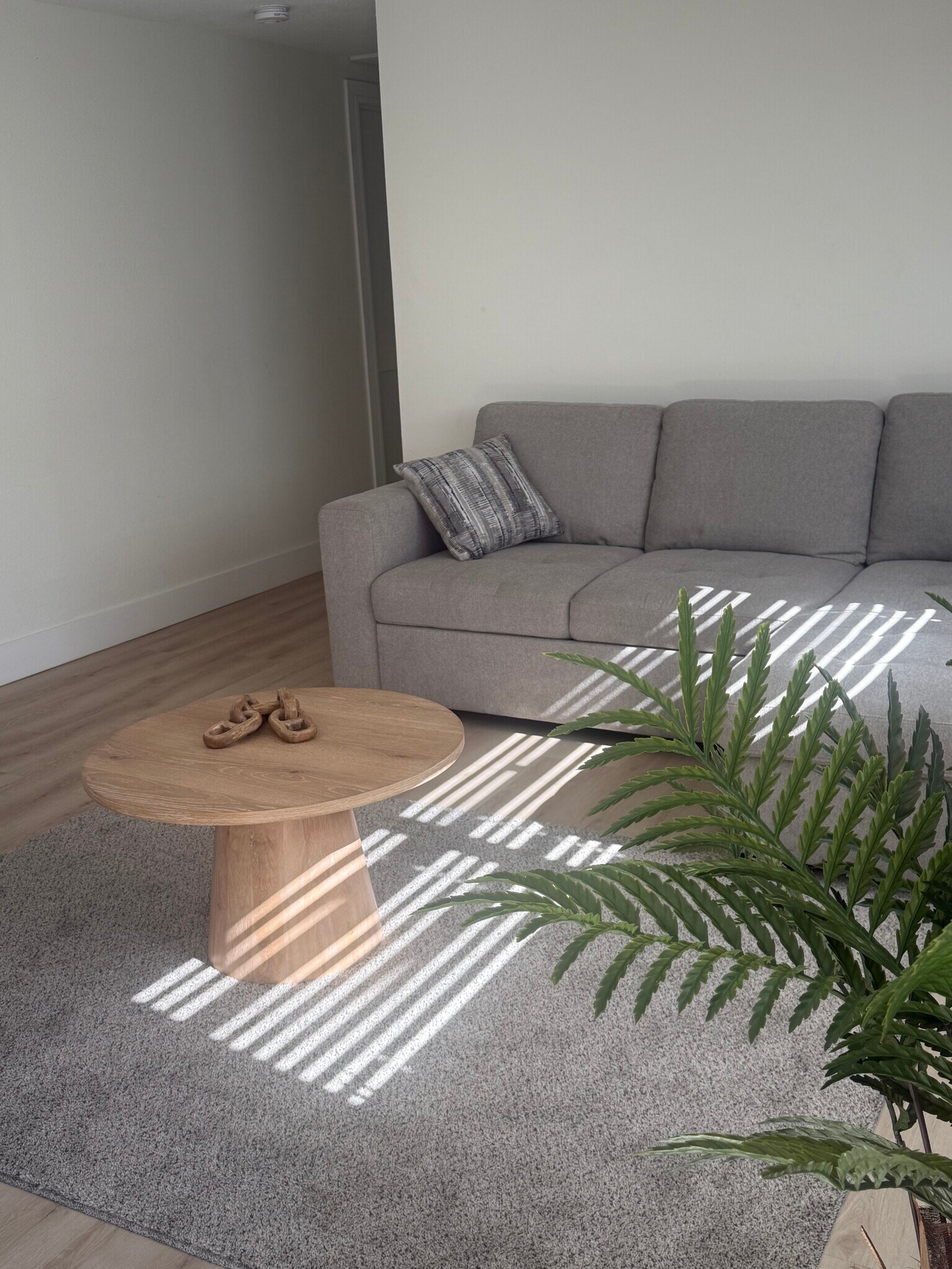 Building Photo - 8114 N Newport Ave