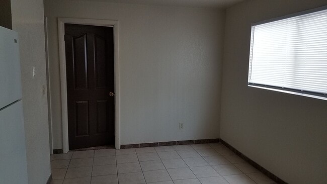 Building Photo - 459 S 200 E