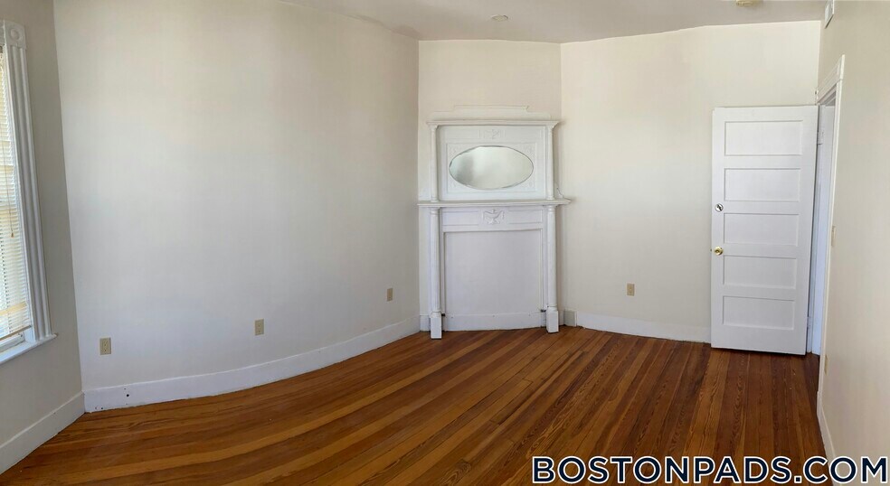 Building Photo - 33 Buttonwood St