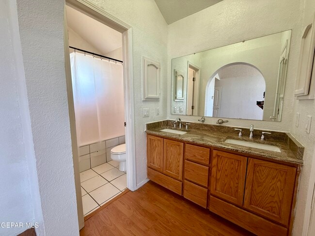 Building Photo - 10924 Walden Pond Ln