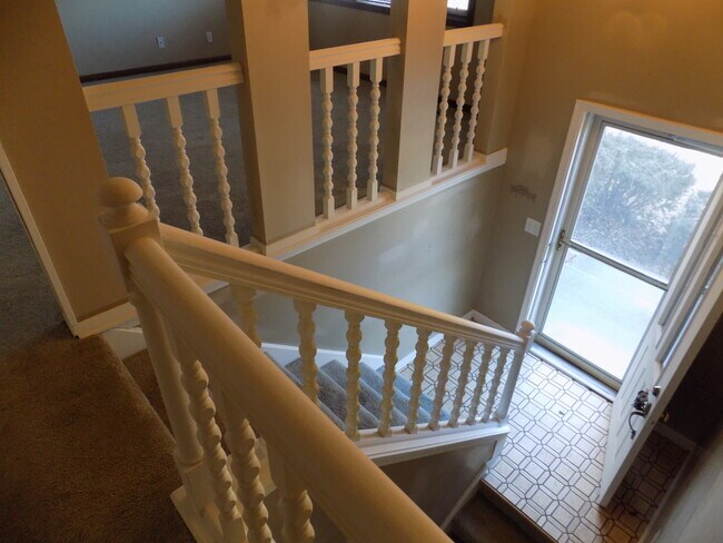 Building Photo - 6012 Fleetwood-