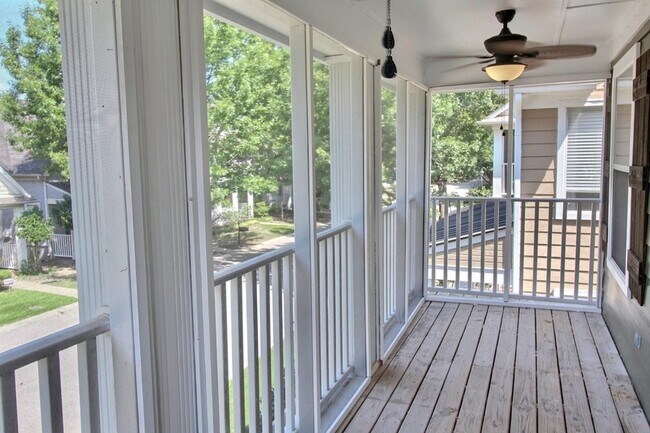 Building Photo - 1368 Island Town Dr