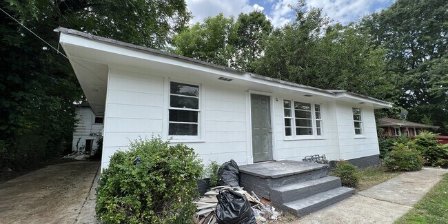 Primary Photo - 1400 Washington Ave.