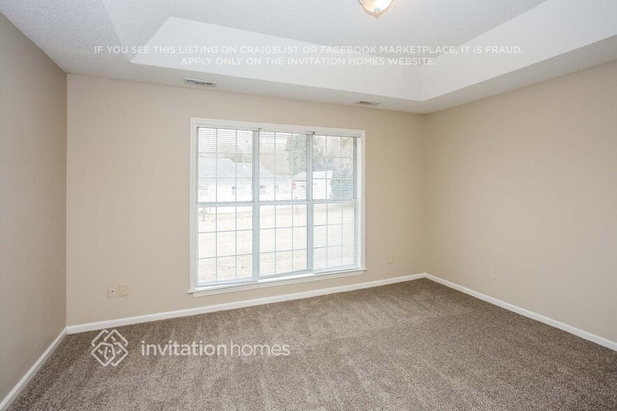 Building Photo - 5014 Alexis Dr