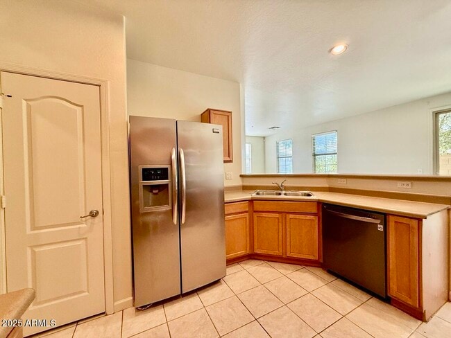 Building Photo - 1520 N 80th Dr