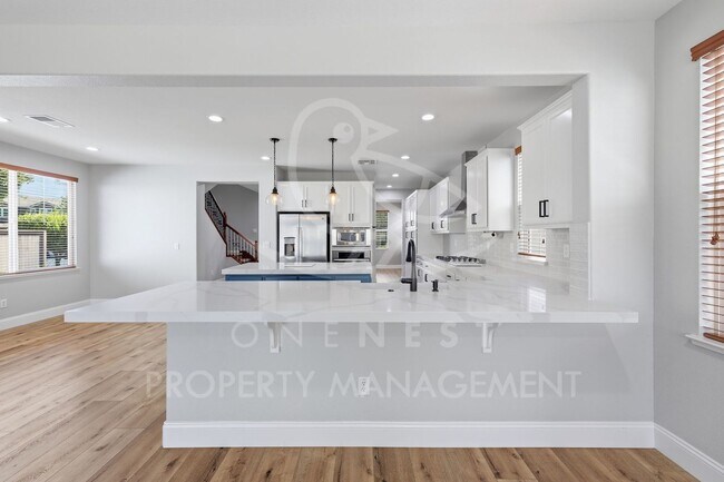 Building Photo - 2127 Ranch View Dr