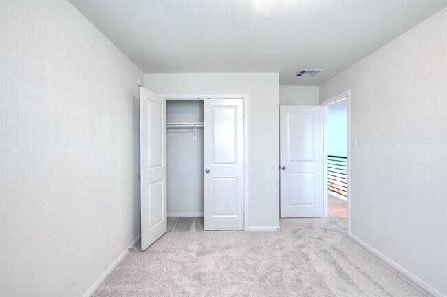 Building Photo - 22234 Delphin Grv Dr