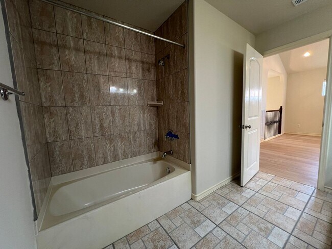 Building Photo - Resort-Style Island Living at Joya Del Mar!