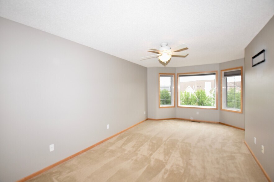 Building Photo - 8395 Townsend Dr