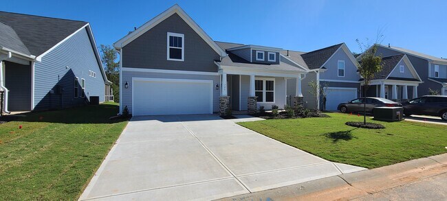 Building Photo - 726 Judah Dr