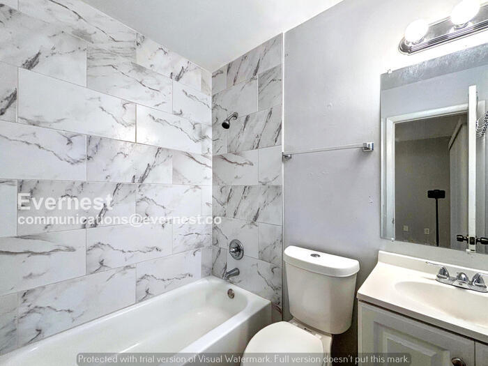 Building Photo - 1903 S Cedar Ave