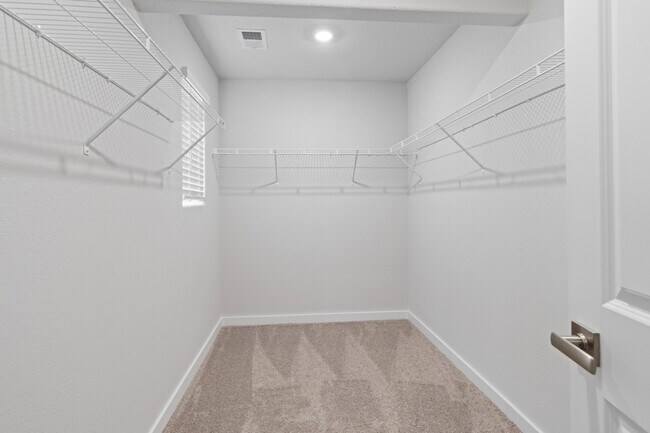 Building Photo - 1031 Peaceful Fawn Dr