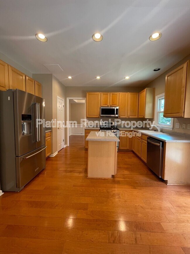 Building Photo - 4916 Durley Ln SE