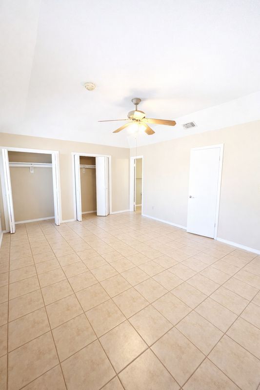 Building Photo - 2401 S Jackson Rd