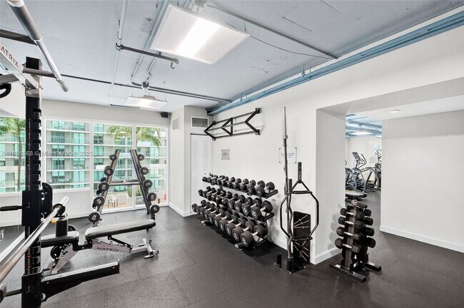 Building Photo - 60 SW 13th St