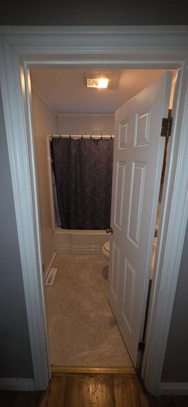 Full Bath - 8802 Forest Ave SW