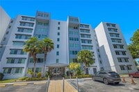 Building Photo - 9125 SW 77th Ave