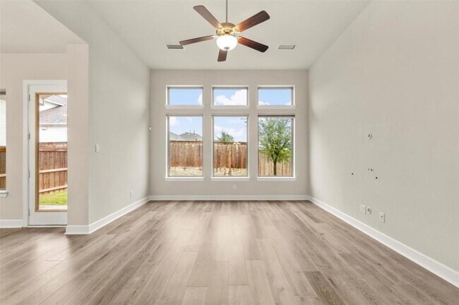 Building Photo - 1725 Rolling Heights Ln