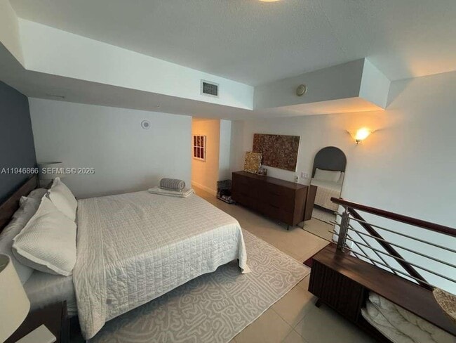 Building Photo - 41 SE 5th St