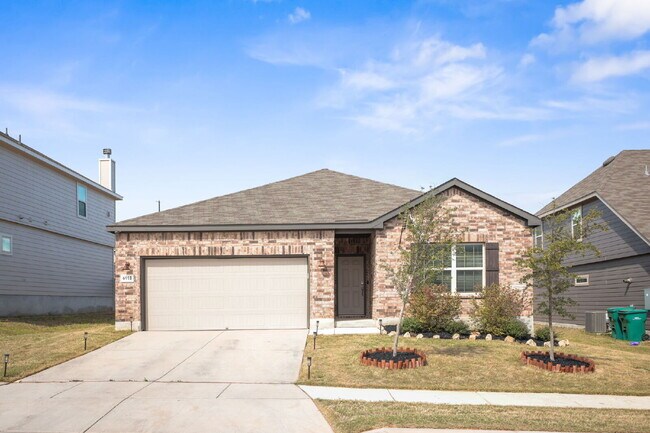 Building Photo - "Charming 3-Bed, 2-Bath Oasis with 1,753 S...