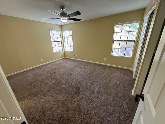 Building Photo - 8919 S Lori Ln