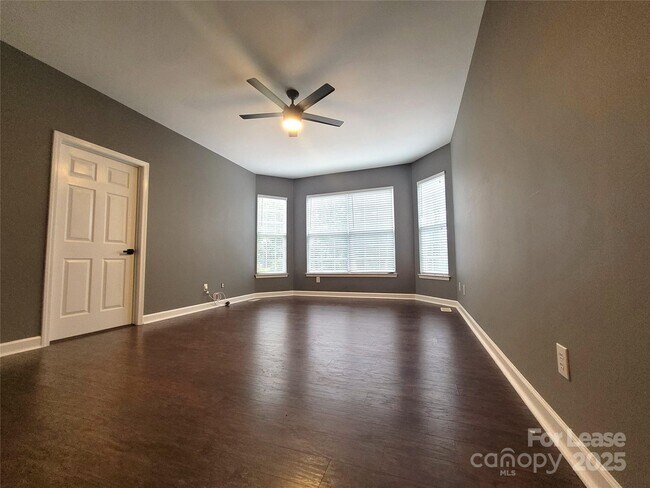 Building Photo - 5618 Branthurst Dr