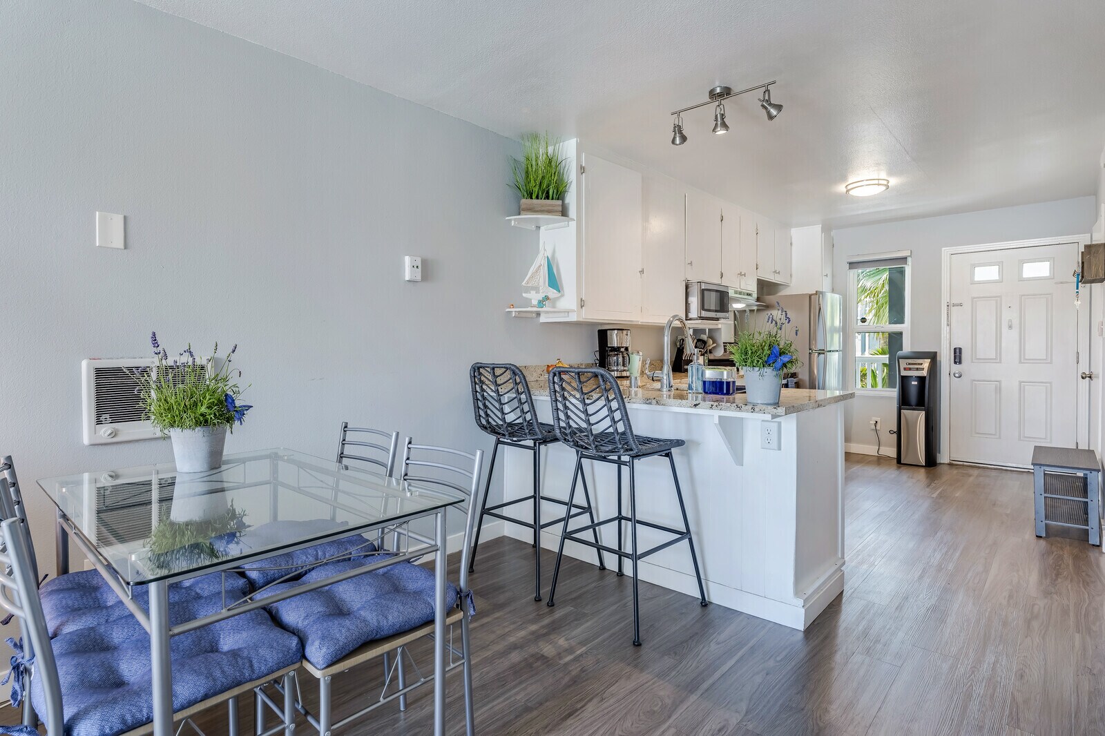 Building Photo - 1111 Seacoast Dr