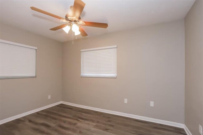 Building Photo - 1301 Farragut Dr N