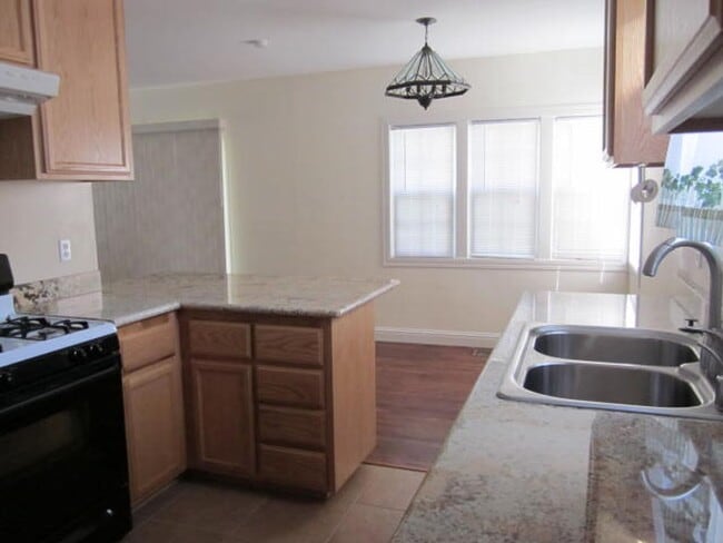 Building Photo - CHARMING 2-BEDROOM HOME IN VALLEJO