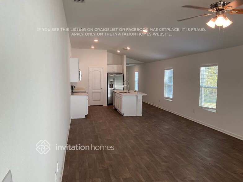 Building Photo - 8 Pittman Pl