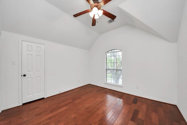 Building Photo - 1807 Ravenel Ln