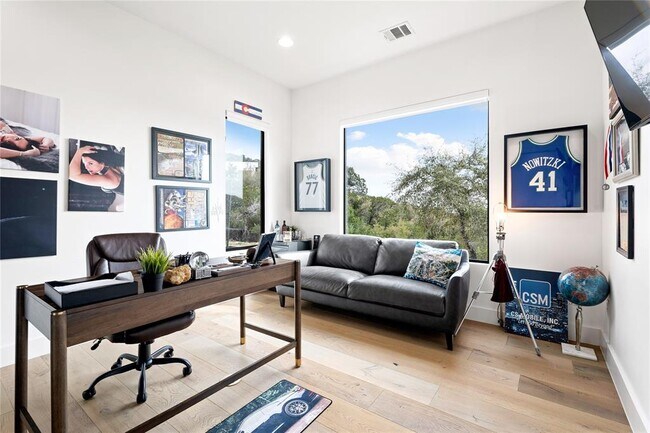 Building Photo - 9400 Ranchland Hills Blvd