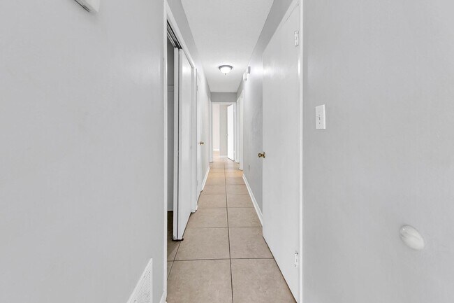 Building Photo - Adorable 3 Bed 2 Bath House for rent