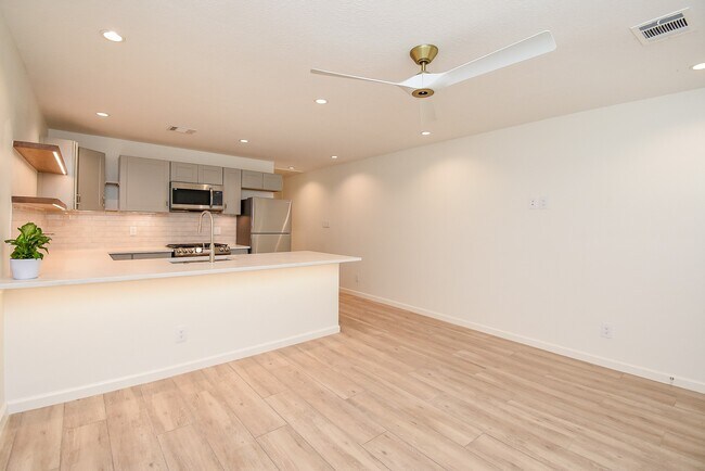 Building Photo - 2509 Terry St