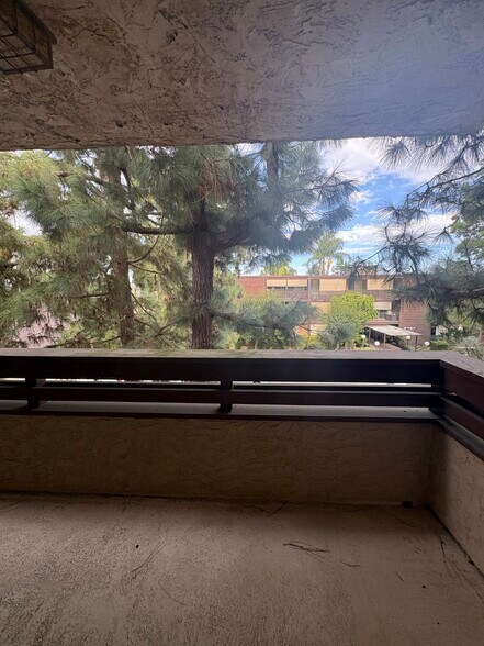 Building Photo - 5718 Ravenspur Dr