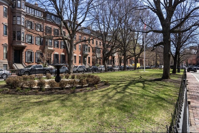 Building Photo - 28-30-30 Union Pk