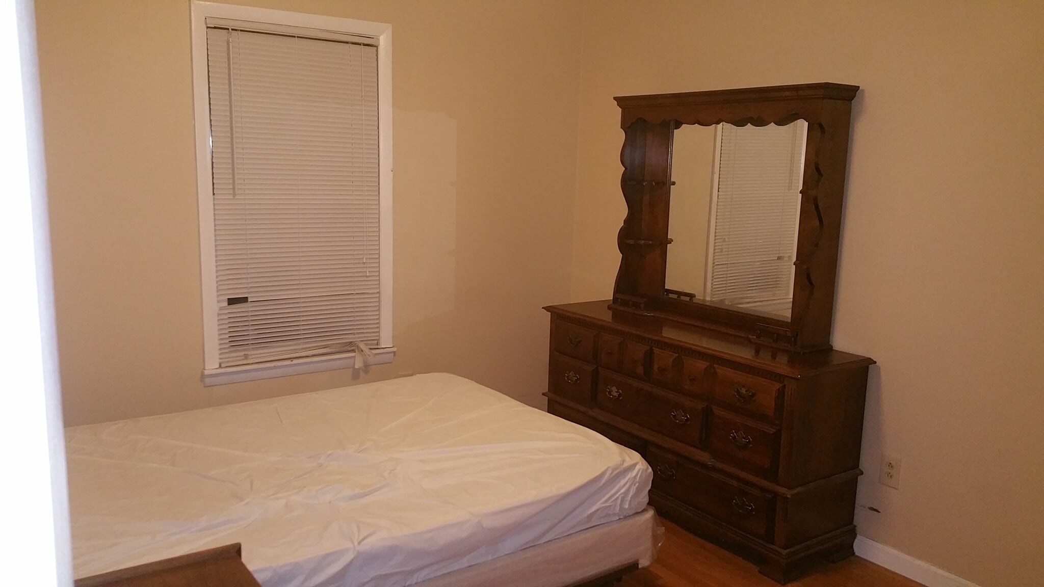 Building Photo - 310 Western Ave