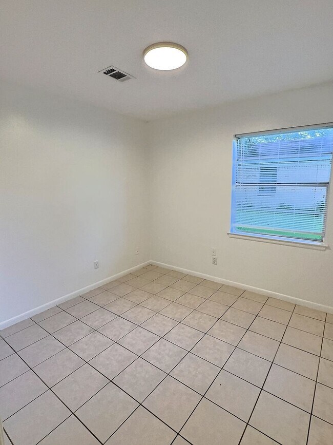 Building Photo - 3-Bedroom Home Near Downtown Ocean Springs in the Golf Cart District