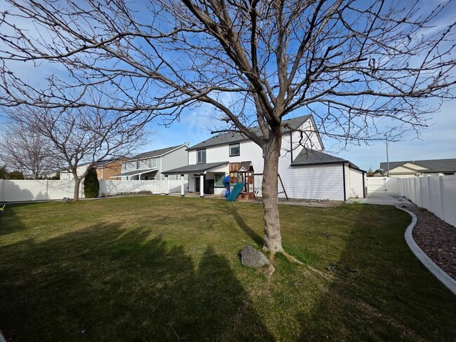 Building Photo - 4916 Laredo Dr