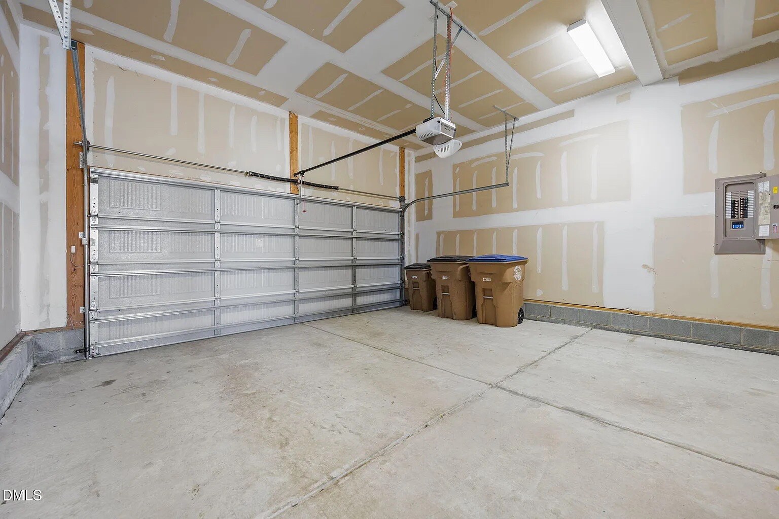 Building Photo - Room in House on Plott Hound Ln