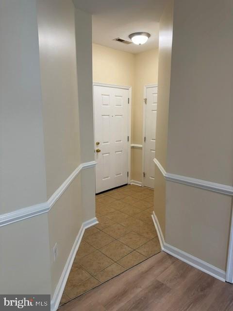 Building Photo - 2805 Forest Run Dr